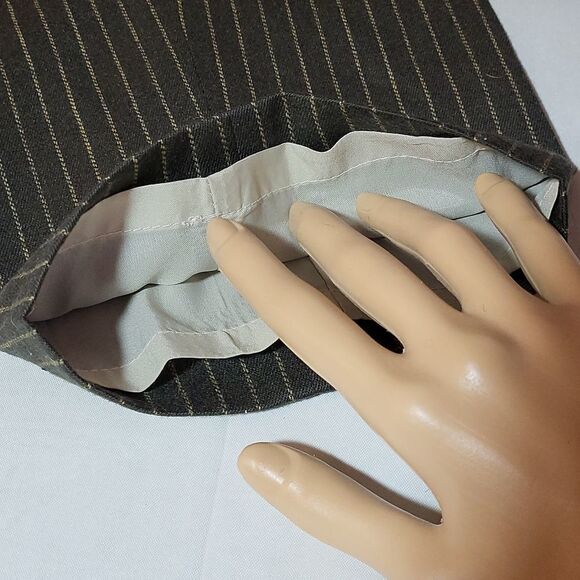 HARVE BENARD, WOMEN'S GREEN AND GOLD PINSTRIPE DRESS PANTS, SIZE 12, LIKE NEW - Picture 8 of 9